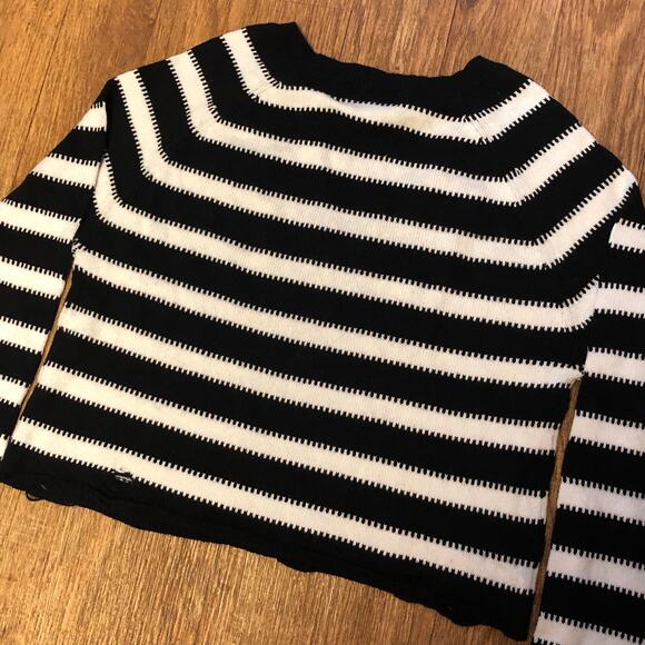 Wildfox Black and White Distressed Striped Pullover Sweater Size Small - Picture 9 of 11